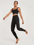 Women model is wearing Leggings made of Modal in Black, Unicoloured from the Lounge & Relax series by CALIDA
