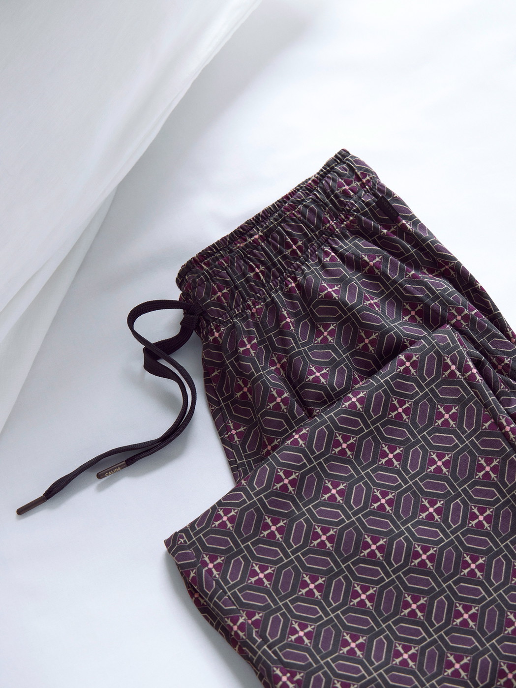Uomo - Pantaloni da notte con tasche in 100% cotone di colore Marrone, Modello, della serie RMX Sleep Holiday di CALIDA, Dettaglio