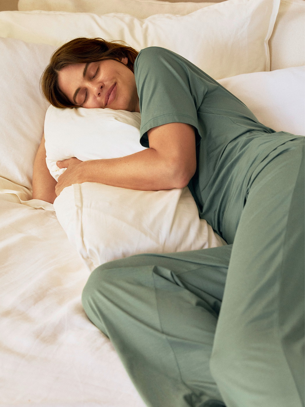 Women model is wearing Pyjama bottom made of Modal in Green, Unicoloured from the DSW Balancing series by CALIDA, Additional Image