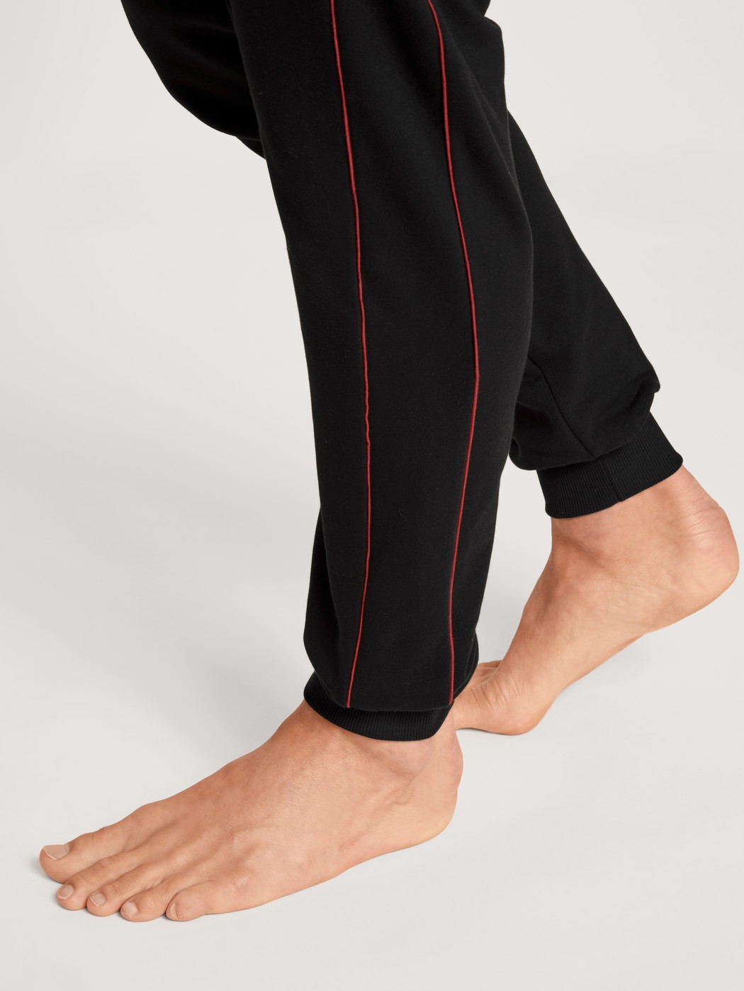 Men - Sweatpants made of Cotton in Black, Unicoloured, from the Remix Basic Lounge series by CALIDA, Detail