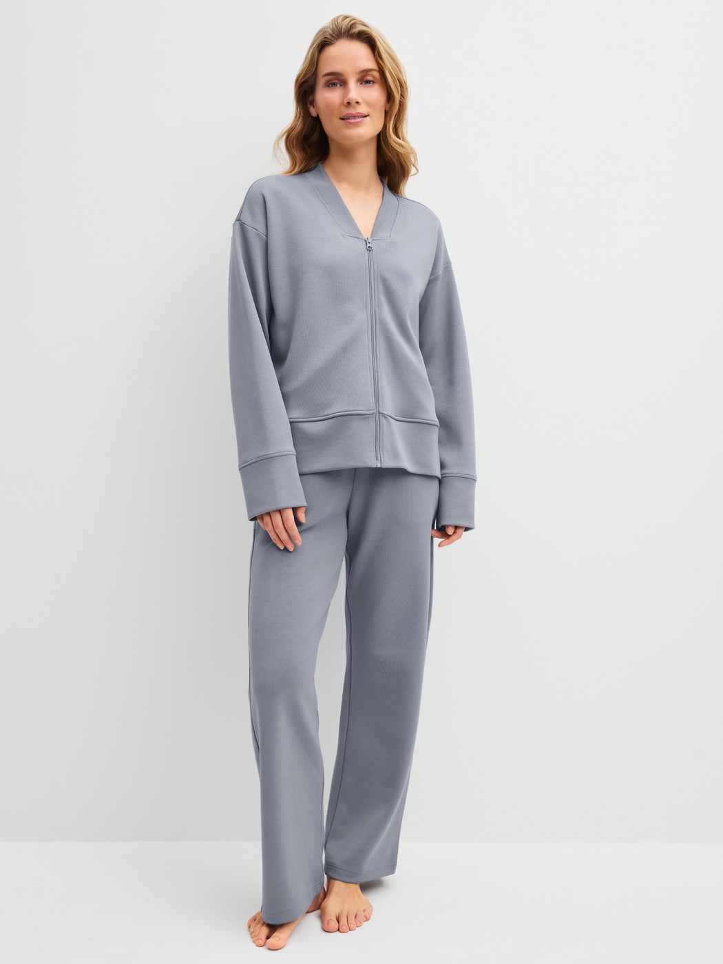 Women model is wearing  made of Cotton in Grey, Unicoloured from the Natural Embrace series by CALIDA, Outfit