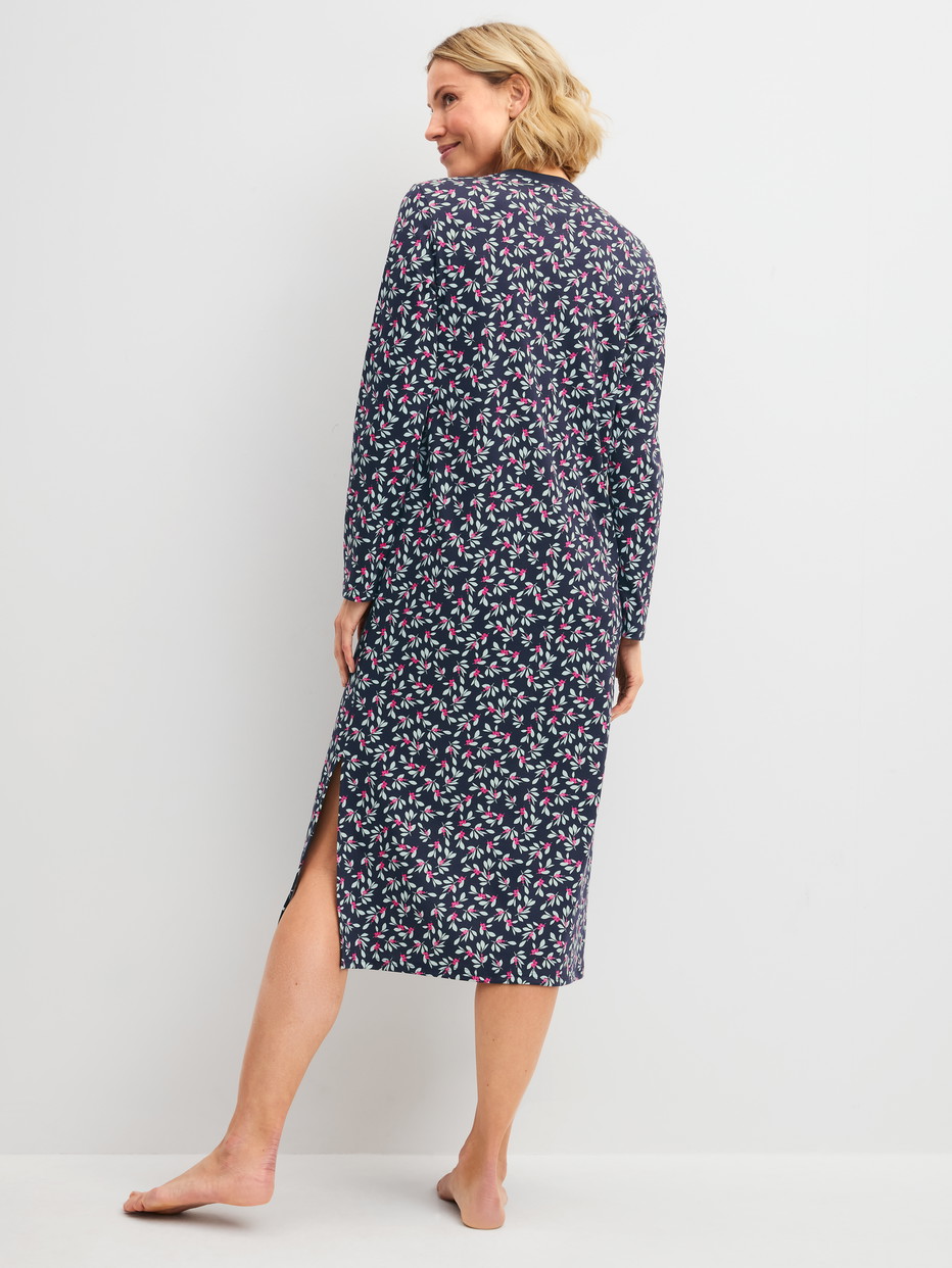 Le mannequin Femme porte le/la  en 100% coton de couleur Bleu, À motifs, de la série Family & Friends de CALIDA, Vue arrière