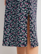 Le mannequin Femme porte le/la  en 100% coton de couleur Bleu, À motifs, de la série Family & Friends de CALIDA, Détail