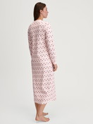 Le mannequin Femme porte le/la Chemise de nuit manches longues – Longueur 130 cm en 100% coton de couleur Rose, Floral, de la série Midnight Flowers de CALIDA, Vue arrière