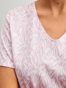 Women model is wearing Sleepshirt, length 95cm made of 100% Cotton in Purple, Patterned from the Blooming Nights series by CALIDA, Detail