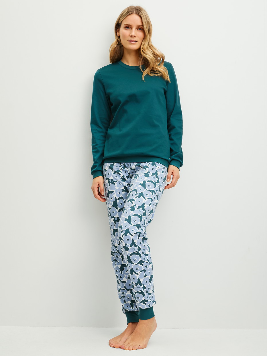 Le mannequin Femme porte le/la  en 100% coton de couleur Turquoise, Floral, de la série Midnight Flowers de CALIDA, Vue de face