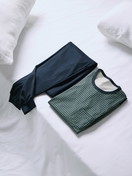 Uomo - Pigiama con polsini in 100% cotone di colore Verde, Modello, della serie Relax Comfy 3 di CALIDA, Dettaglio