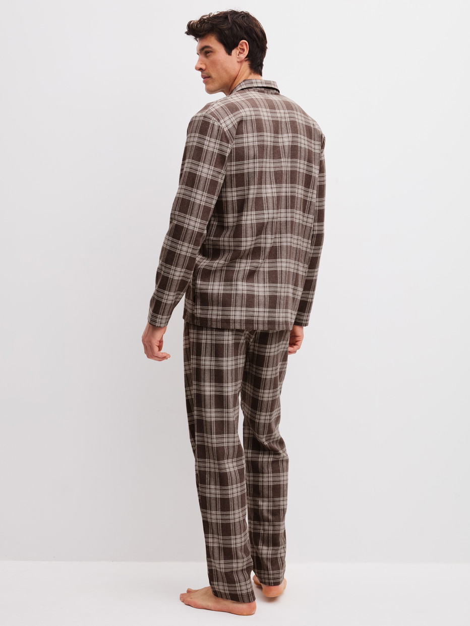 Men model is wearing  made of Flanell in Brown, Checked from the Relax Flannel Mood series by CALIDA, Back view