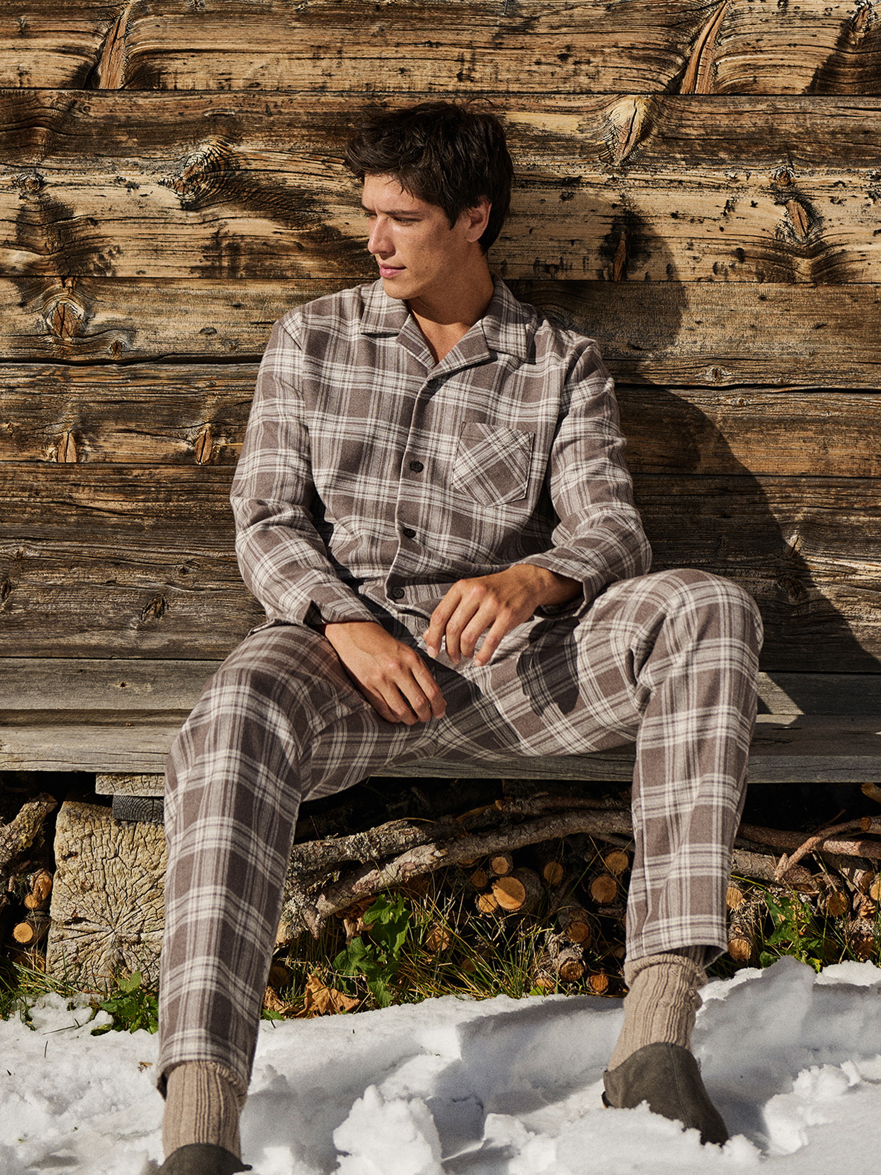 Men model is wearing  made of Flanell in Brown, Checked from the Relax Flannel Mood series by CALIDA, Additional Image