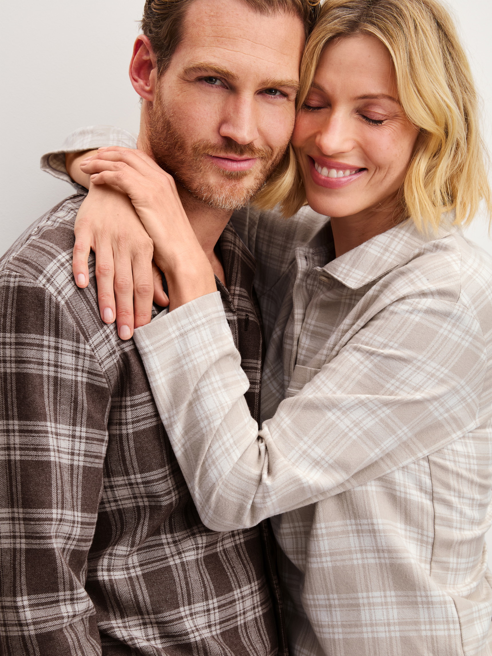 Men model is wearing  made of Flanell in Brown, Checked from the Relax Flannel Mood series by CALIDA, Additional Image