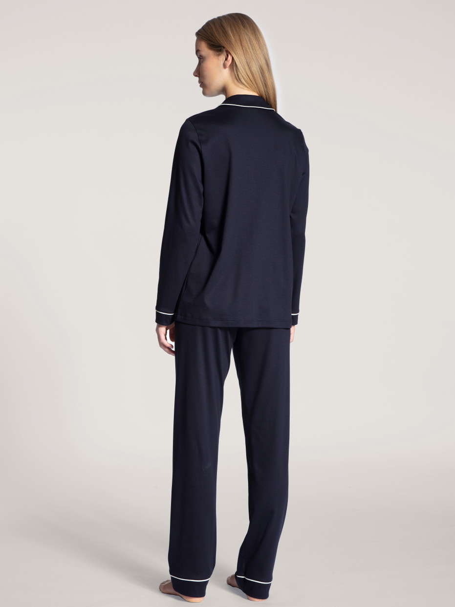 Le mannequin Femme porte le/la Pyjama à boutons en 100% coton de couleur Bleu, Unicolore, de la série Night Lovers de CALIDA, Vue arrière