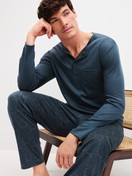Le mannequin Homme porte le/la Pyjama, longue en 100% coton de couleur Gris, Floral, de la série Relax Selected 4 de CALIDA, Image supplémentaire