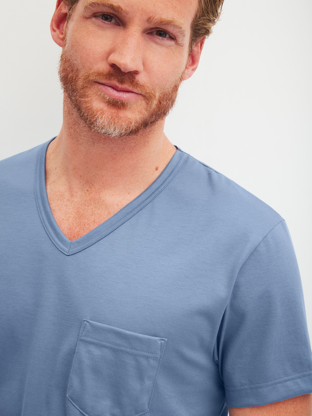 Men model is wearing Short pyjama made of 100% Cotton in Blue, Patterned from the Relax Imprint 2 series by CALIDA, Detail