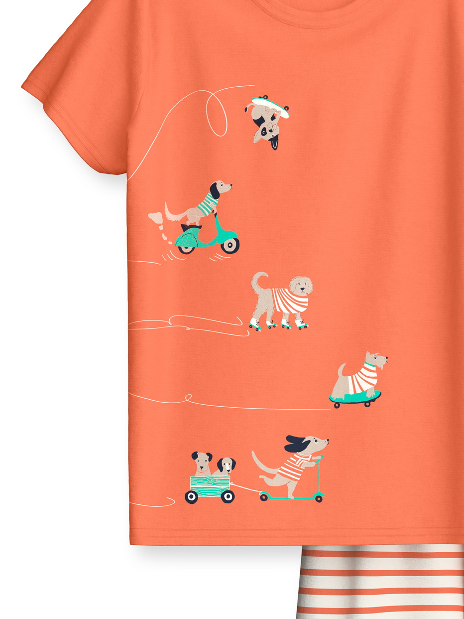 Figli - Pigiama corto in puro cotone organico in 100% cotone di colore Arancione, Modello, della serie Toddlers Scooter di CALIDA, Vista frontale, Sfondo bianco