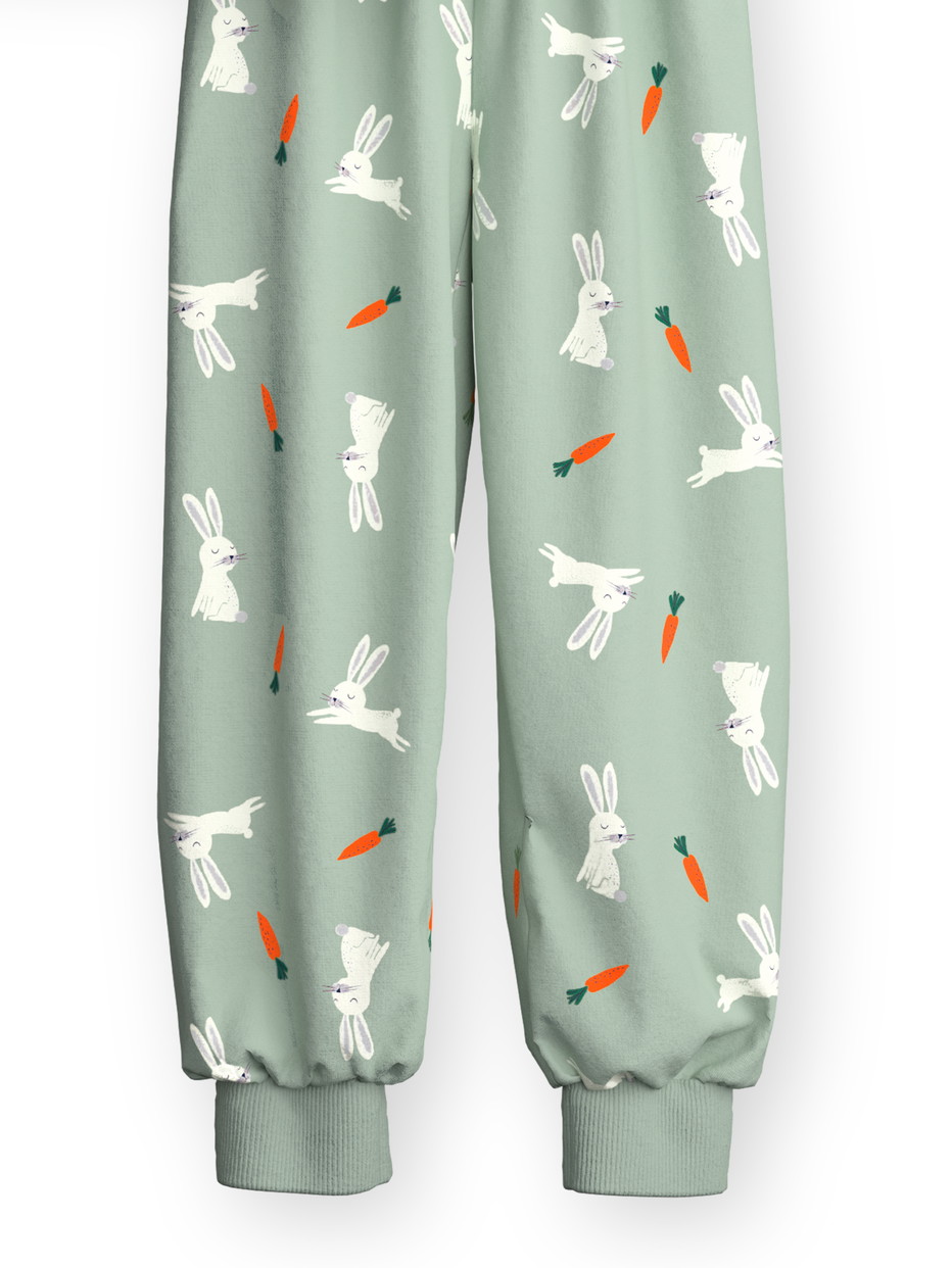 Figli - Pigiama con polsini in 100% cotone di colore Verde, Modello, della serie Toddlers Easter di CALIDA, Vista frontale, Sfondo bianco