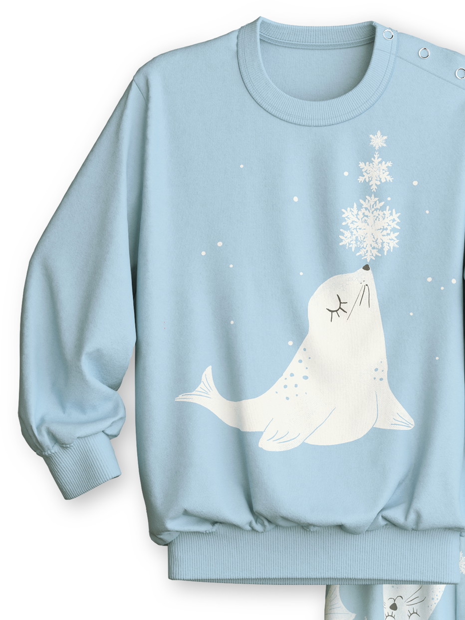 Kinder - Bündchen-Pyjama aus 100% Baumwolle in Blau, Gemustert aus Serie Toddlers Seal von CALIDA, Vorderansicht, Weißer Hintergrund