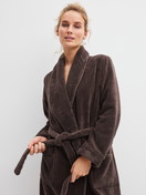 Women model is wearing Bathrobe 120 cm made of Cotton in Brown, Unicoloured from the Alpine LW series by CALIDA, Additional Image